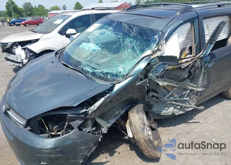 2004 Toyota Sienna Xle Limited z USA, uszkodzony, nr VIN 5TDBA22C54S006680